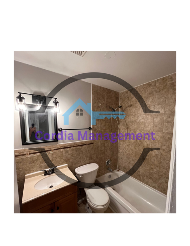 Foto del edificio - ALL ELECTRIC 3 BR 1.5 Bath Home in College...