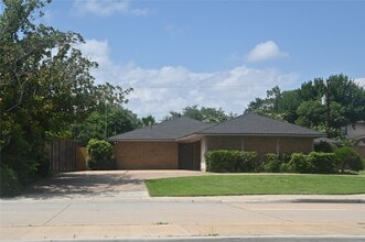 Building Photo - 5254 N Braeswood Blvd