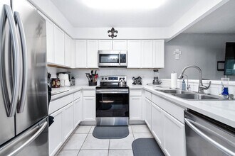 Building Photo - 12668 Newbrook Dr