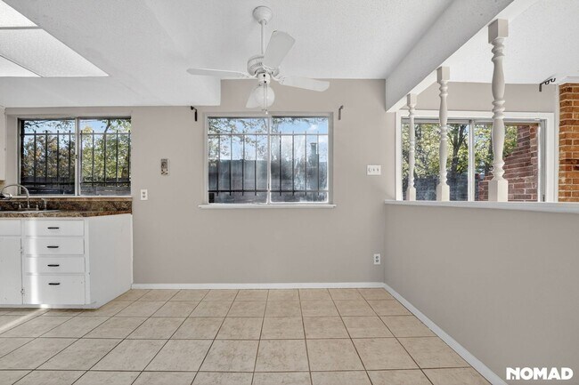 Building Photo - 4635 Marlo Dr