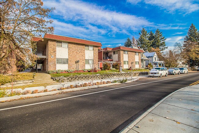 Building Photo - 917 E Indiana Ave