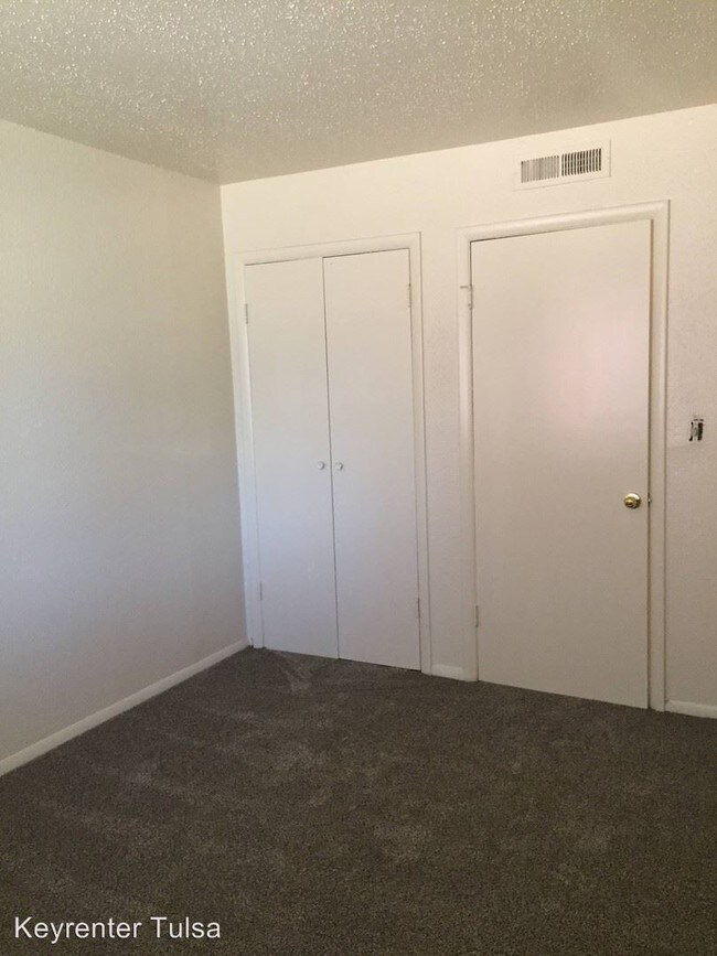 1 Br Bath Apartment 444 South Mingo Road For Rent Building Photo 1 Br Bath Apartment 444 South Mingo Road