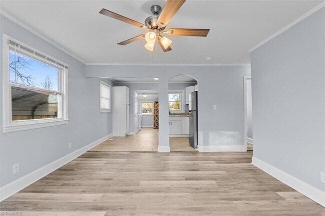 Foto del edificio - 1101 Hickory Ave