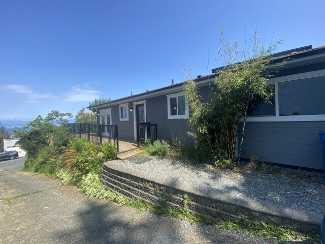 Building Photo - 5119 Laguna Way