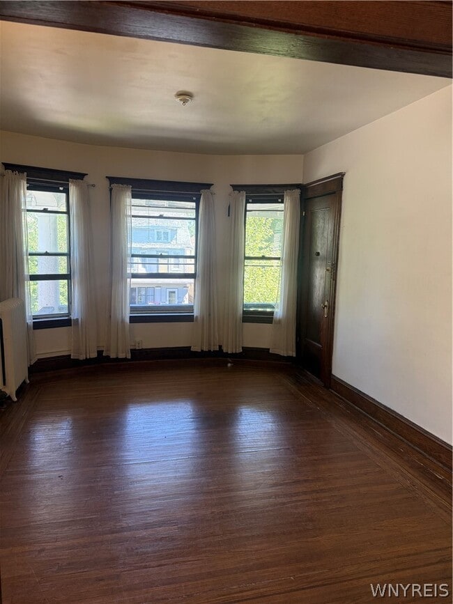 Building Photo - 37 Inwood Pl