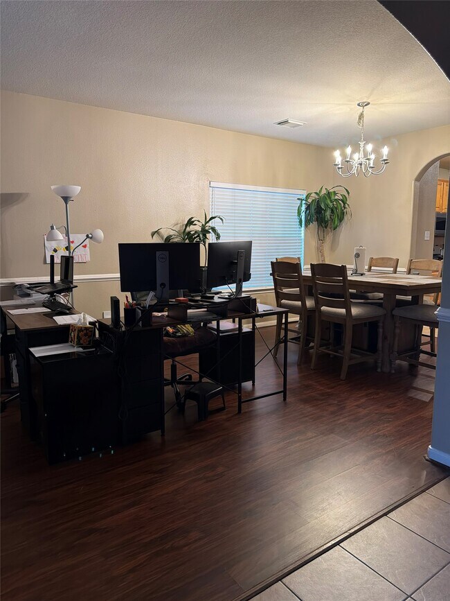 Foto del edificio - 2311 Diamond Springs Dr