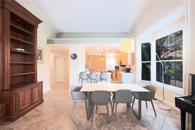 Building Photo - 6570 Ilex Cir