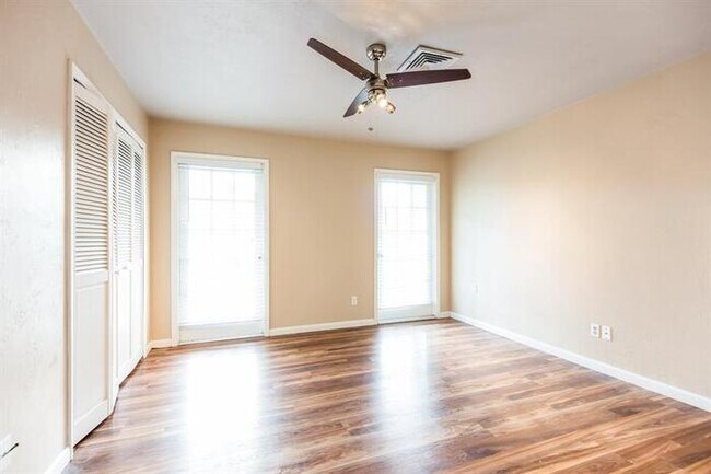 Building Photo - 13673 Pine Villa Ln, Fort Myers, FL, 33912