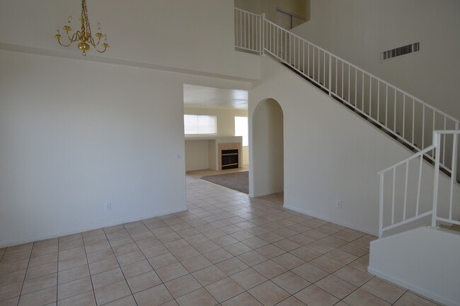 Building Photo - 3632 Sable Palm St