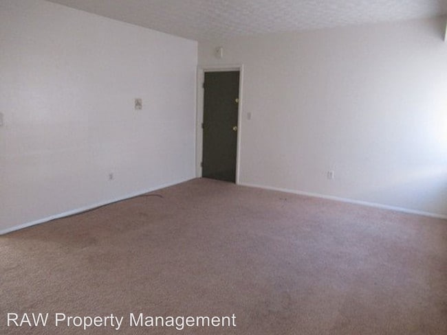 Building Photo - 562 Glenwood Ave