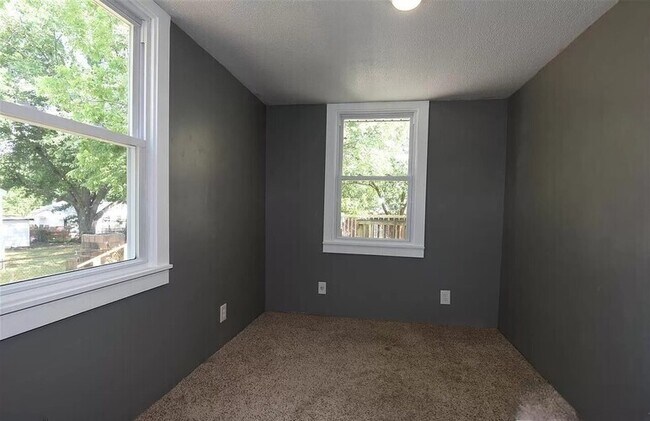 Foto del edificio - 10 N Acres Dr