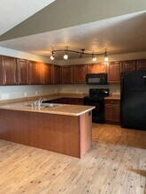 Building Photo - 3117 W Glenpark Dr
