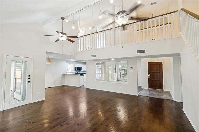 Foto del edificio - 4710 Fallon Pl