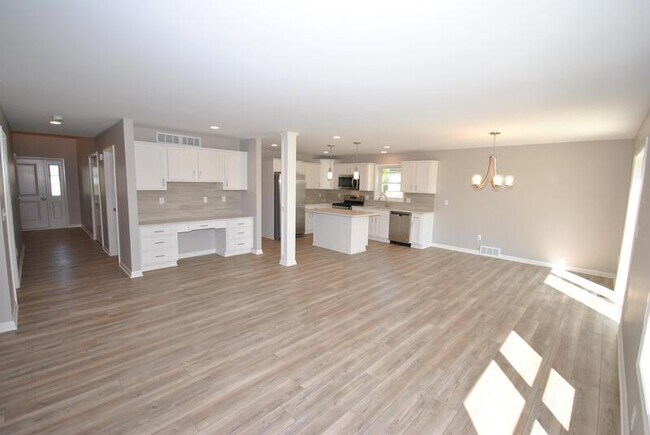 Foto del edificio - 4792 E Highland Pkwy