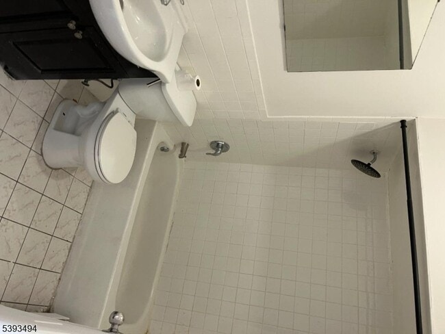 Building Photo - 340 Morris Ave