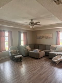 Building Photo - 4877 Sandy Hill Dr