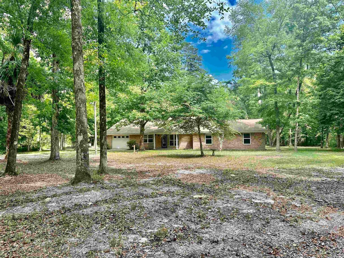 Primary Photo - 489 River Plantation Rd