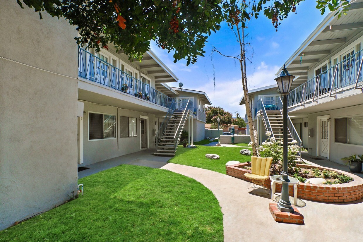 Building Photo - 975 Ventura Ave