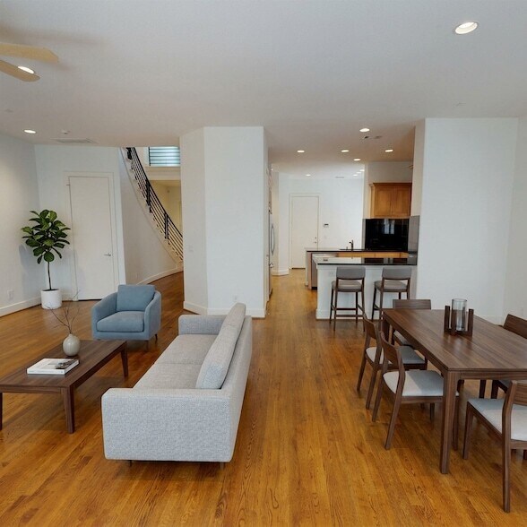 Building Photo - 3718 Dorothy Ave