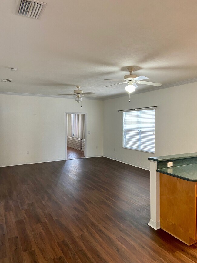 Foto del edificio - 4701 NW 78th Rd