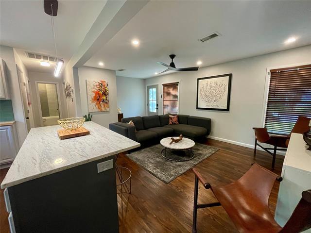 Building Photo - 10636 Aledo Dr