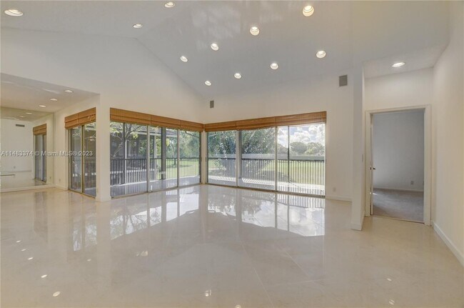 Foto del edificio - 7628 Elm Ridge Dr