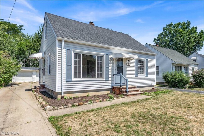 Building Photo - 13305 Shady Oak Blvd