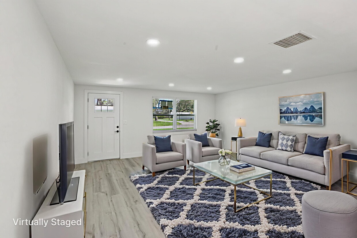 Foto principal - 4946 Avery Rd