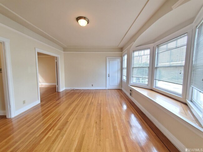 Building Photo - 3810 Divisadero St