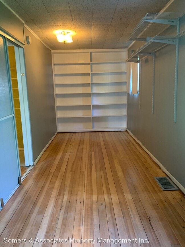 Building Photo - 2 br, 1 bath House - 329 Baranof Ave.