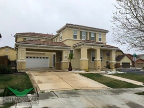 Building Photo - 1922 Boyle Pl