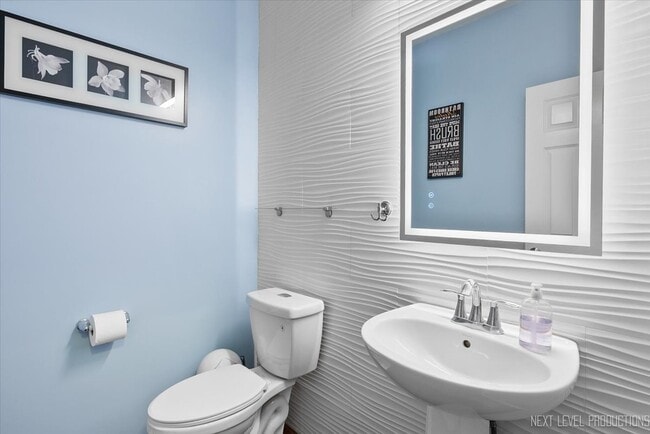 Building Photo - 73 W Illinois Ave