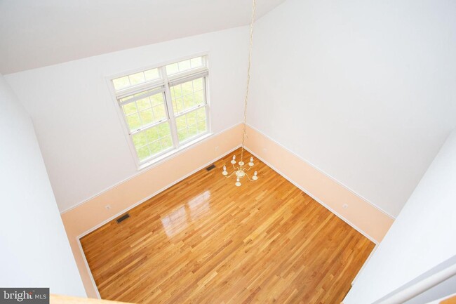Building Photo - 32 Sawgrass Dr