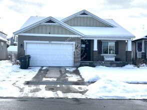 Building Photo - 375 Slate Drive