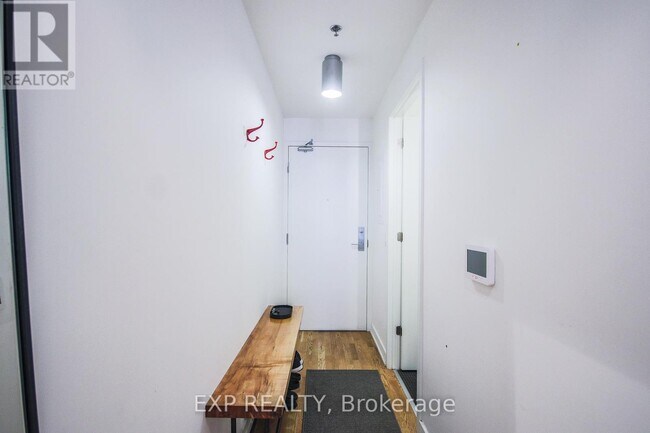 Photo du bâtiment - 8 Dovercourt Rd