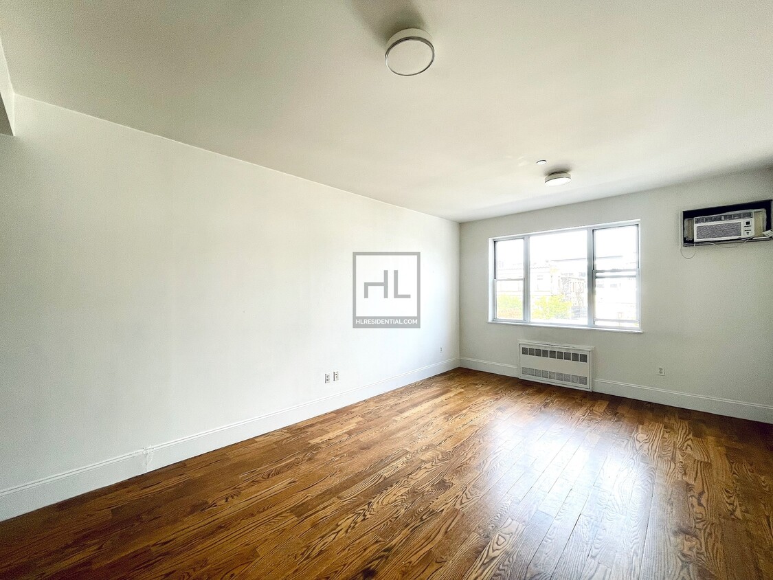 Primary Photo - Large STUDIO | Dekalb Avenue, Bushwick