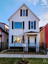 Building Photo - 3325 W 37th Pl