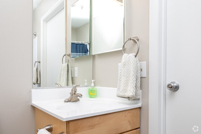 2BR, 2BA - 1,050SF - Second Bath - ReNew Belcamp