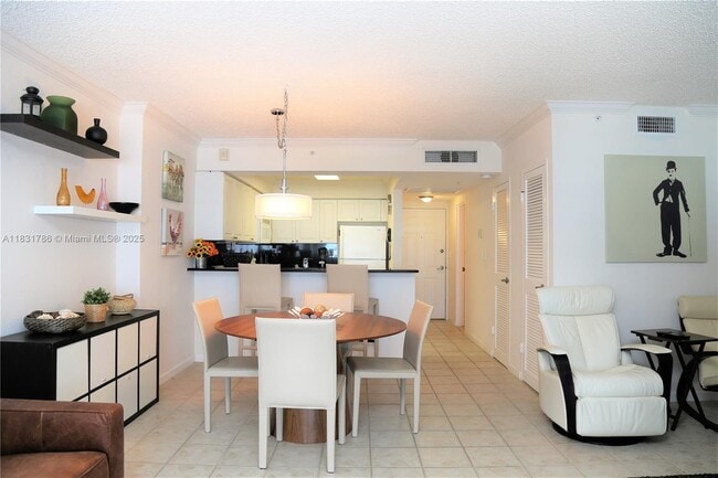 Building Photo - 2501 S Ocean Dr