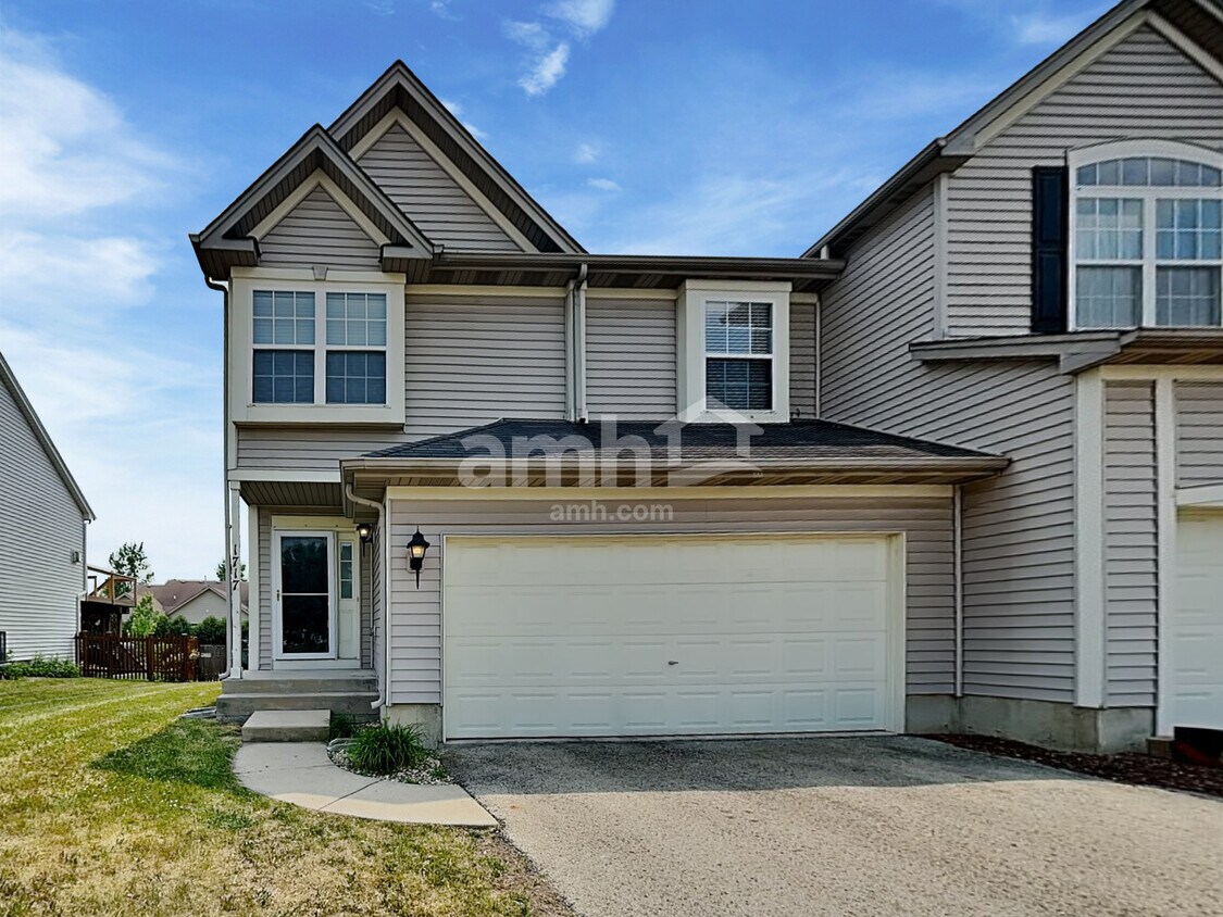 Primary Photo - 1717 Peachtree Drive
