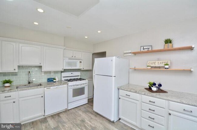 Foto del edificio - 2602 S Troy St