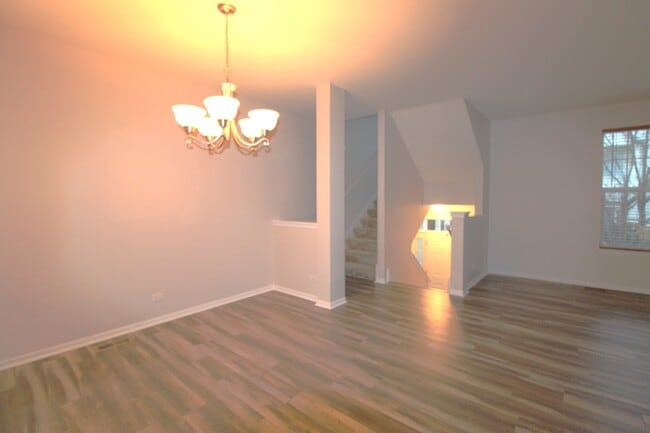 Building Photo - 855 Summit Creek Dr