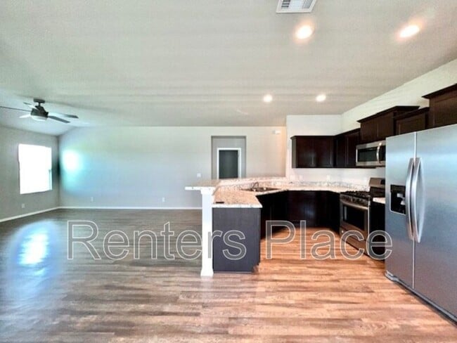 Foto del edificio - 14215 N 74th E Ave