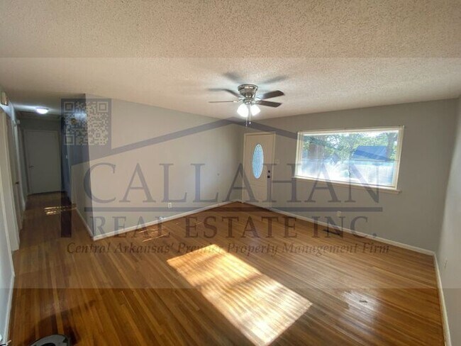 Building Photo - Sherwood 3 Bedroom Home
