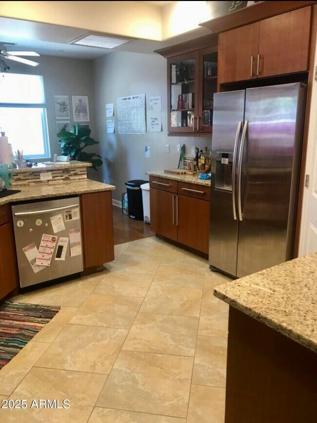 Foto del edificio - 667 N. Encanto Village Way