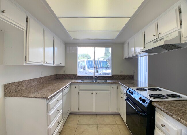 Building Photo - 13616 Utt Dr