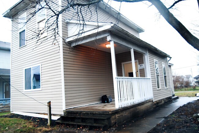 Building Photo - 84 Curtis Ave