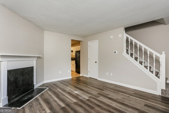 Building Photo - 1699 Winchester Way SE