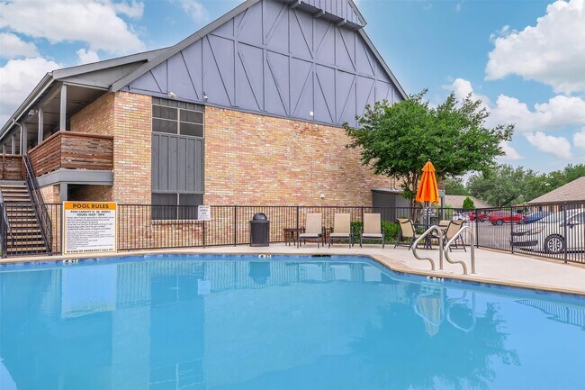 Foto del edificio - 1212 Hampshire Ln