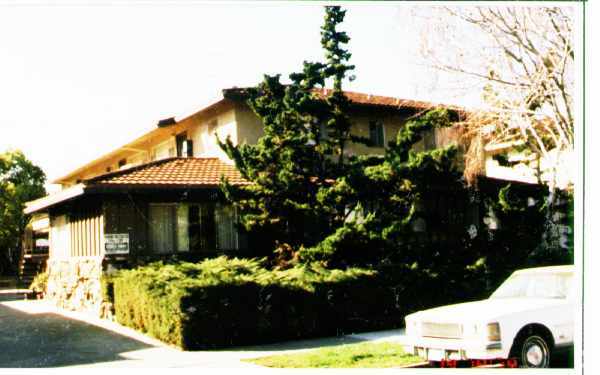Building Photo - 1117 Oakmont Dr